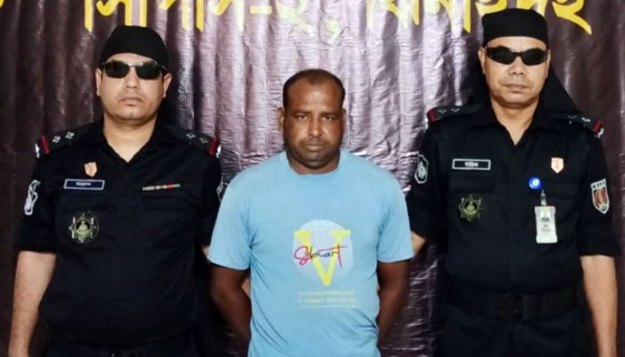 ঝিনাইদহে ভারতে চিকিৎসার কথা বলে নারীকে ধর্ষণ, দালাল গ্রেপ্তার