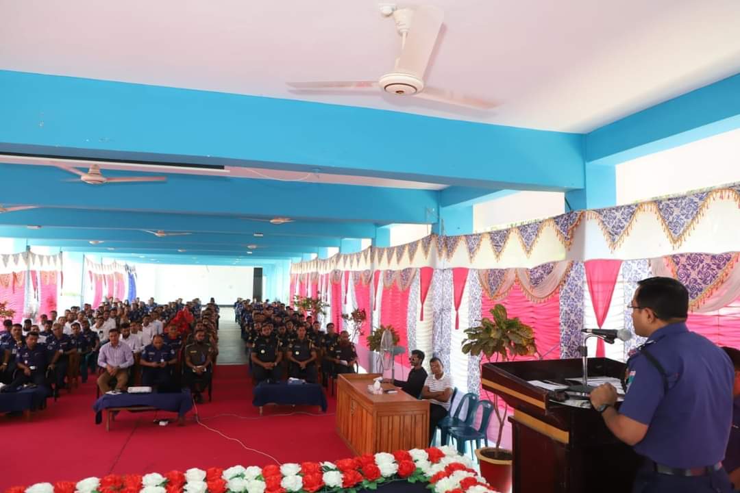 চুয়াডাঙ্গায় উগ্রবাদ প্রতিরোধে আইন শৃঙ্খলা রক্ষাকারী বাহিনীর করনীয় শীর্ষক দিনব্যাপী সেমিনার অনুষ্ঠিত