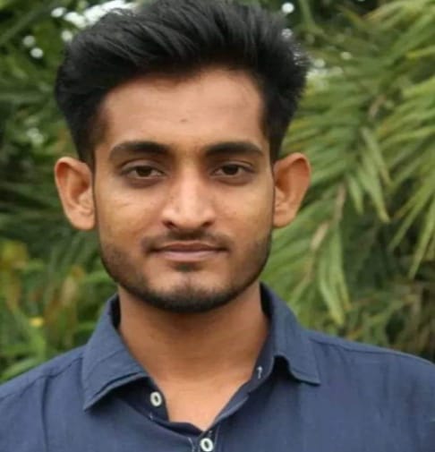 চুয়াডাঙ্গায় বাস নিয়ন্ত্রণ হারিয়ে খাদে পড়ে সুপারভাইজার নিহত। আহত ৯