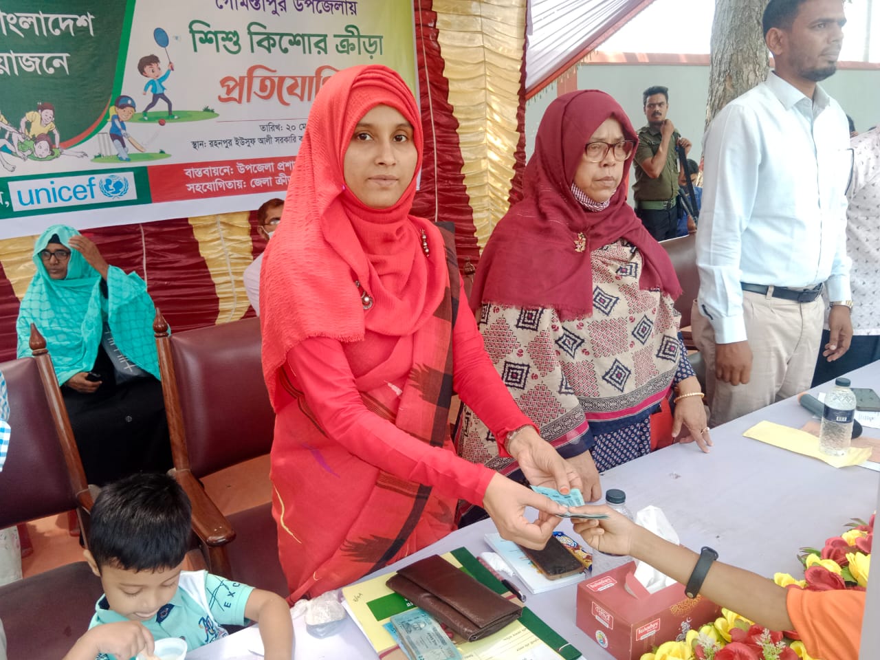 গোমস্তাপুরে শিশু কিশোর ক্রীড়া প্রতিযোগিতা অনুষ্ঠিত।