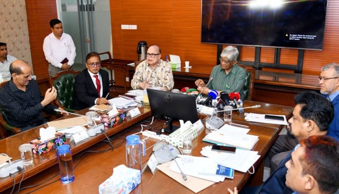 আগস্ট থেকে ১৫ টাকায় চাল পাবে ৫৫ লাখ পরিবার