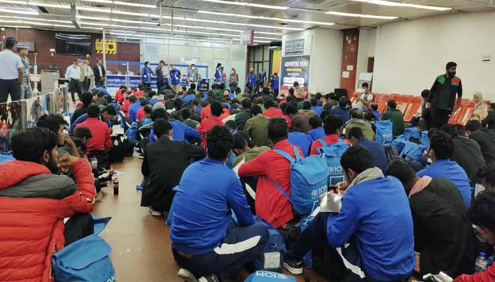 লিবিয়া থেকে দেশে ফিরেছেন ১৭৫ বাংলাদেশি