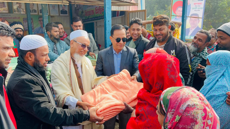 রূপগঞ্জে বিএনপির উদ্যোগে শীতার্তদের মাঝে শীতবস্ত্র বিতরণ