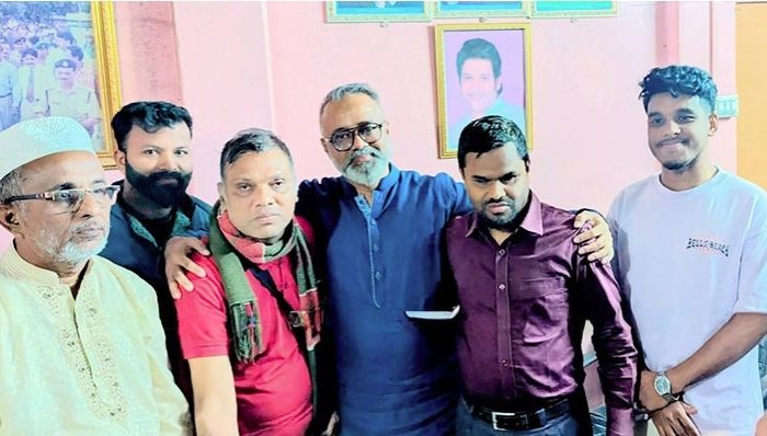 প্রতিবন্ধীদের পাশে গোলাম ফারুক খোকন