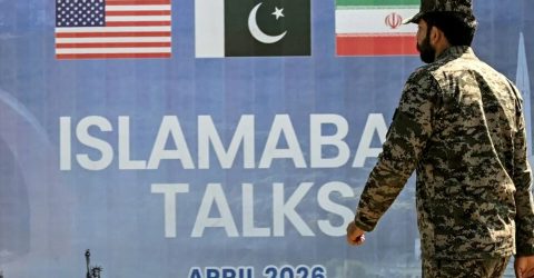 ট্রাম্পের ‘বোমা’ হামলার হুমকির বিপরীতে ইরানের ‘নতুন কৌশল’