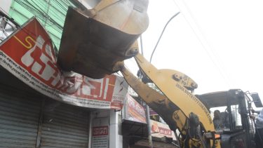 অবৈধ বাস কাউন্টার উচ্ছেদে ডিএসসিসির অভিযান