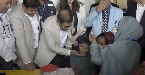 হাম-রুবেলার প্রাদুর্ভাব মোকাবিলায় বিশেষ টিকাদান কর্মসূচির উদ্বোধন