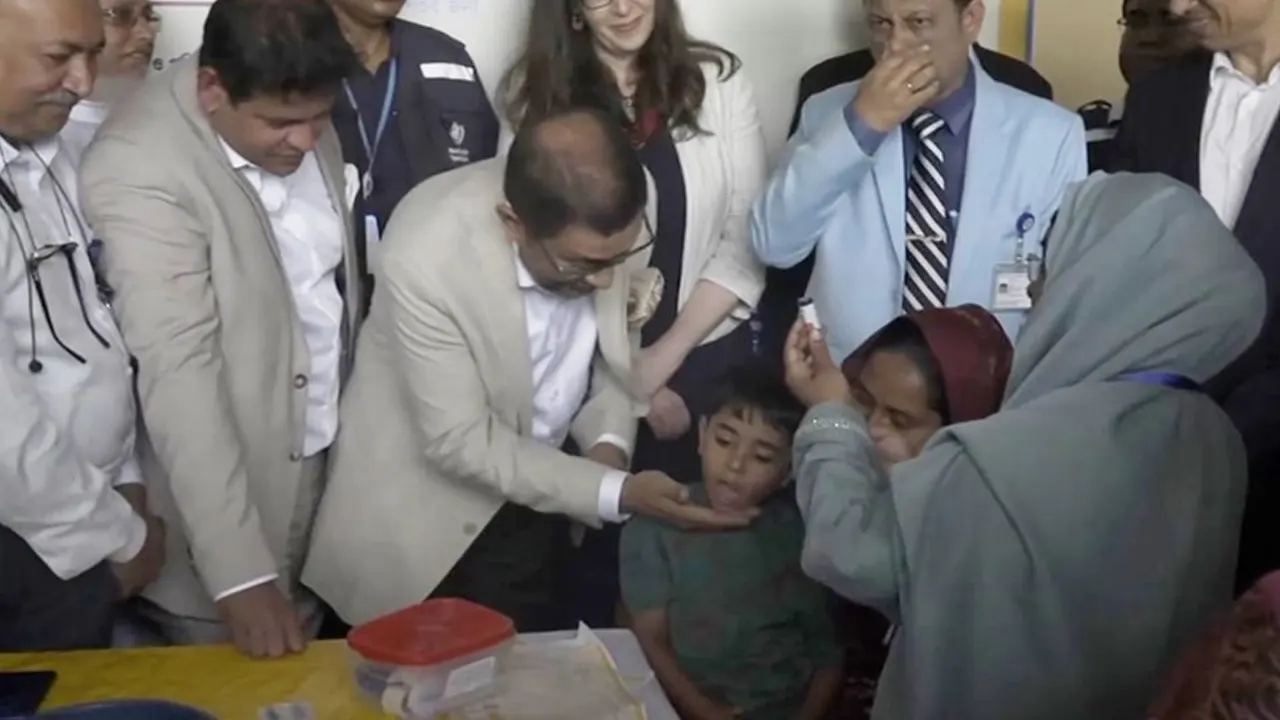 হাম-রুবেলার প্রাদুর্ভাব মোকাবিলায় বিশেষ টিকাদান কর্মসূচির উদ্বোধন