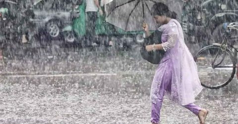 ঢাকাসহ ৬ বিভাগে ভারী বর্ষণের পূর্বাভাস, হতে পারে বজ্রবৃষ্টি