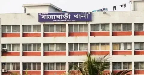 যাত্রাবাড়ীতে পুলিশের বিশেষ অভিযান: ৮০ কেজি গাঁজাসহ গ্রেফতার ২২