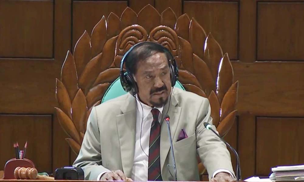রাষ্ট্রপতির পদত্যাগের গুঞ্জনের মধ্যে দেশে ফিরছেন স্পিকার