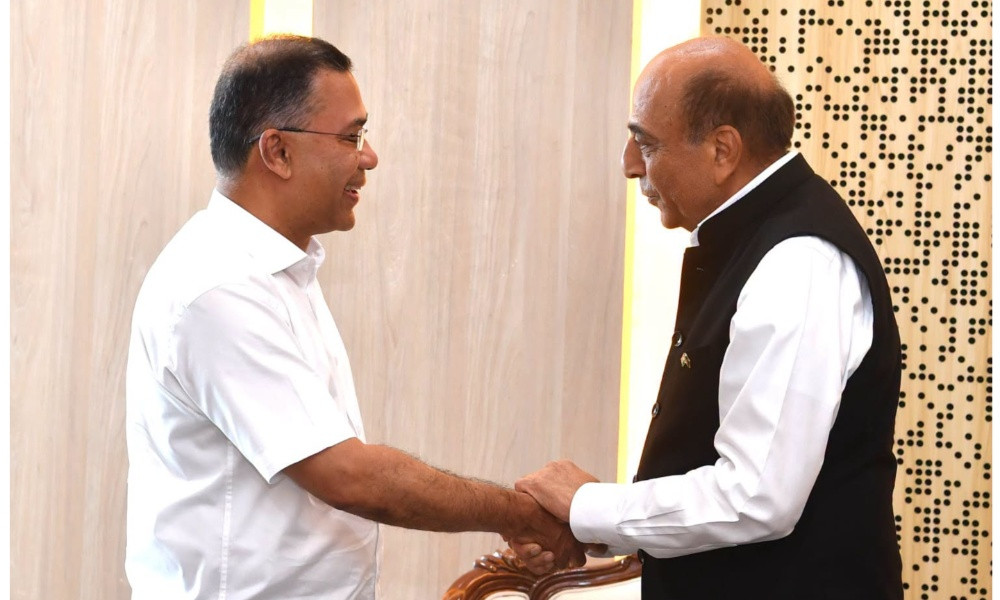 প্রধানমন্ত্রীর সঙ্গে ভারতীয় হাইকমিশনার দীনেশ ত্রিবেদীর বৈঠক