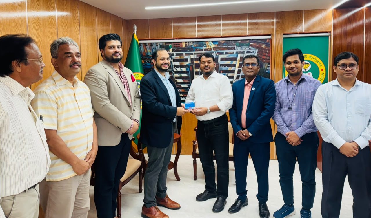 ওয়াটার এটিএম সেবা নিয়ে রাসিক প্রশাসকের সঙ্গে ড্রিংকওয়েলের মতবিনিময়