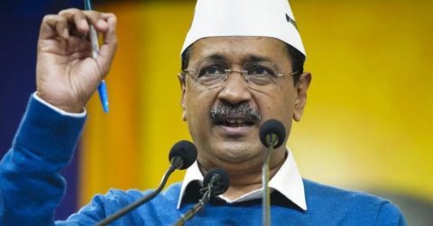 দিল্লিতে বিক্ষোভে যাওয়ার পথে আটক কেজরিওয়াল