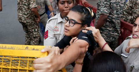 পুলিশি বাধা উপেক্ষা করে বিক্ষোভ, ফের আটক নেহা বোরা