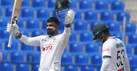 শেষ দিনে জিততে বাংলাদেশের দরকার ৭ উইকেট