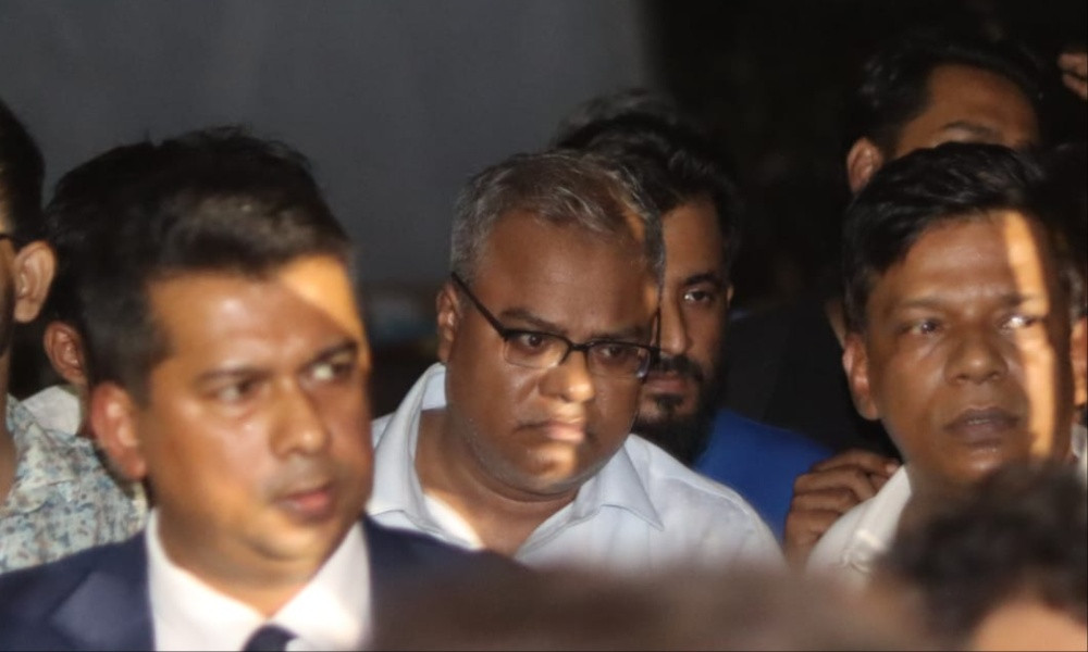 চুয়েটে উপাচার্যকে ঘিরে উত্তেজনা, ৩০ ঘণ্টা পর অবরুদ্ধ দশার অবসান