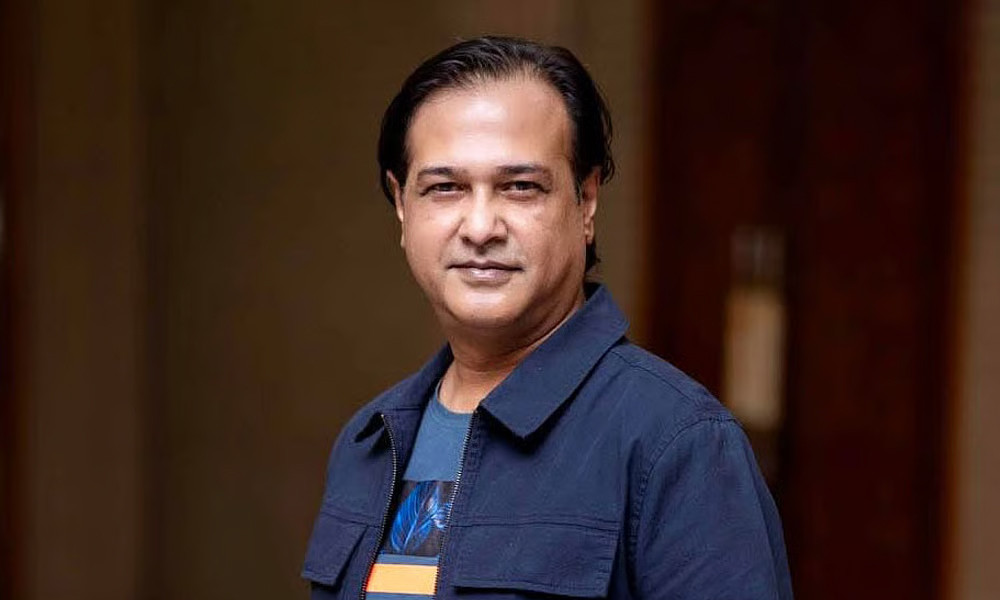 আসিফ আকবরের গাড়ি লক্ষ্য করে গুলি, ‘তাদের টার্গেটটা মিস হয়ে গেছে’
