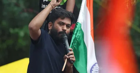 দিল্লিতে ফের আটক অভিজিৎ, ‘তেরঙ্গা ওড়াও’ কর্মসূচি ঘিরে উত্তেজনা